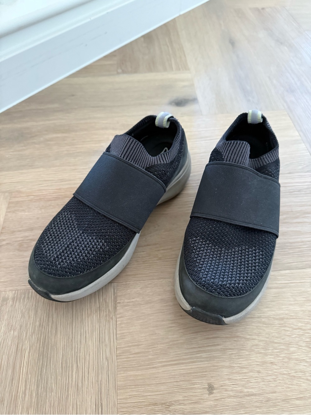 Clark’s Wavewalk Women’s Slip Ons